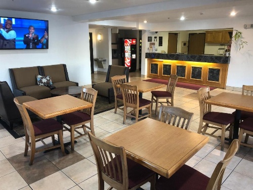 Super 8 by Wyndham The Dalles OR image 14